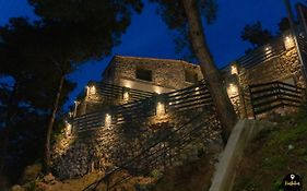 Pinolia Rooms